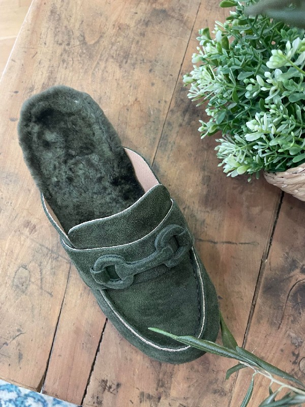 sabots en mouton kaki