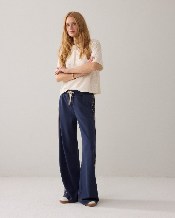 Pantalon à fines rayures