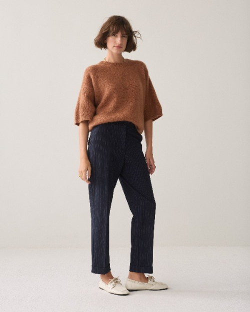 Pantalon rayé coupe slim fit